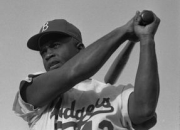 日本队带队取胜！东契奇重要时刻刷新纪录观众掌声雷动